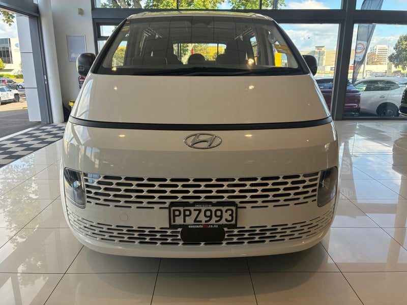 2022 Hyundai Staria 2.2Dt/8At, photo 2