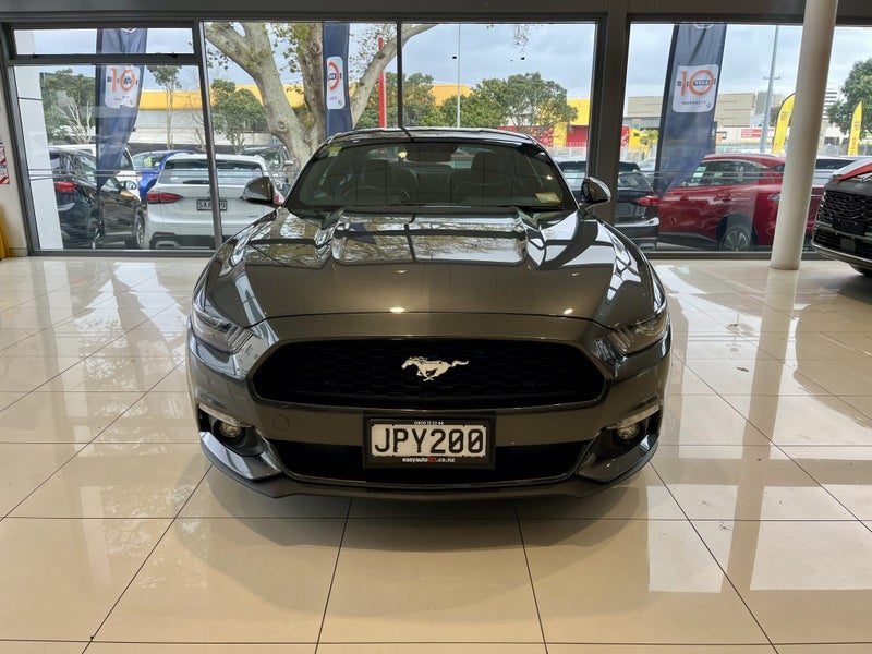 2016 Ford Mustang 2.3L Fastback, photo 2