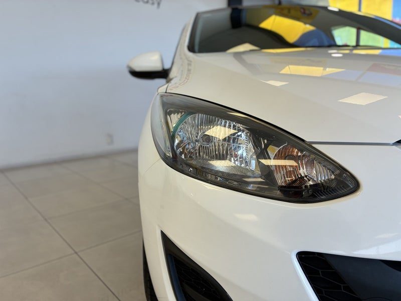 2014 Mazda Demio, photo 3