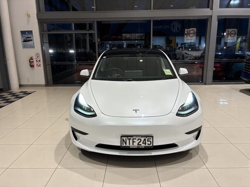 2021 Tesla Model 3 Standard Range Plus, photo 2
