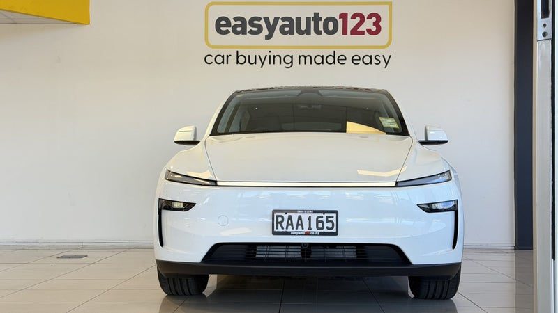2025 Tesla Model Y Rear Wheel Drive, photo 2