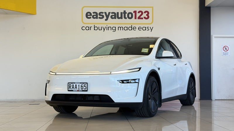 2025 Tesla Model Y Rear Wheel Drive, photo 3