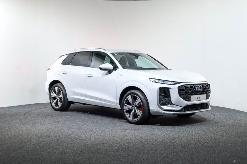 2026 Audi Q3 S-line TFSI MHEV 110kW