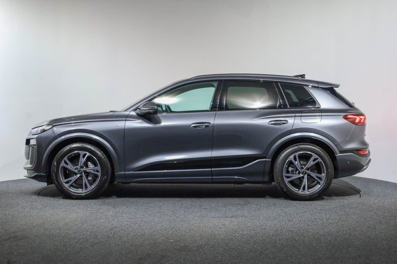 2026 Audi Q6 e-tron S-line 315kW quattro, photo 3