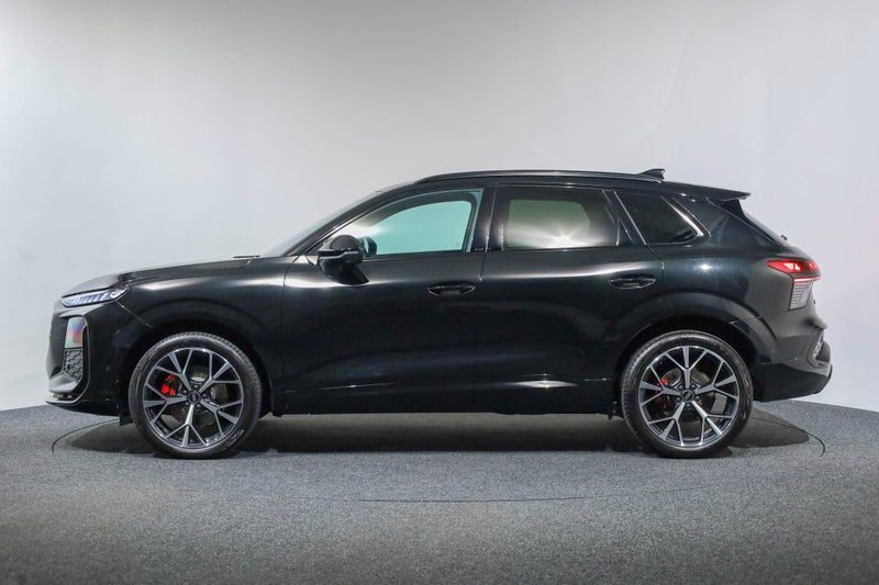 2026 Audi Q3 S-line TFSI 195kW quattro, photo 3