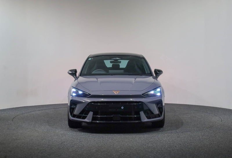2026 Cupra Leon VZ Hatch Pantera Edition 239kW, photo 2