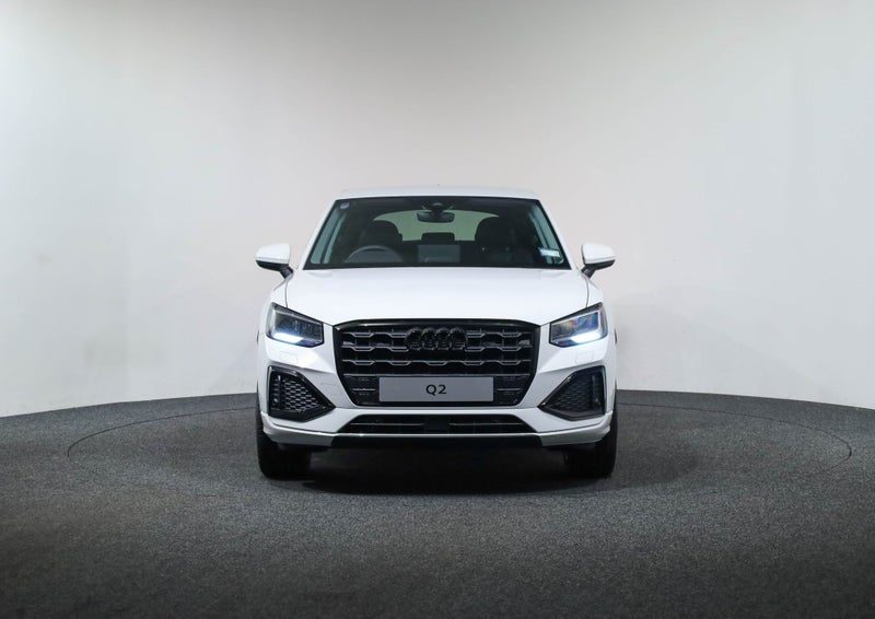2026 Audi Q2 Dynamic Black Edition 35 TFSI 110kW, photo 2