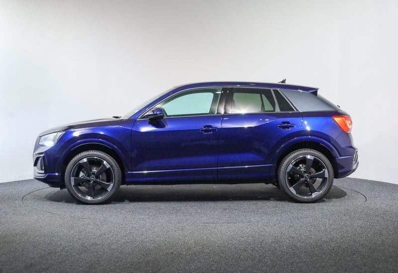 2026 Audi Q2 Dynamic Black Edition 35 TFSI 110kW, photo 3