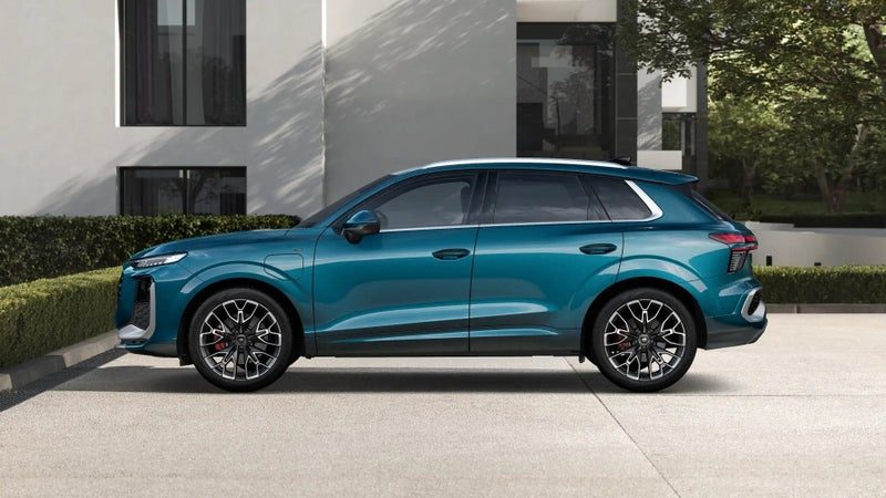 2026 Audi Q3 S-line e-hybrid 200kW, photo 2