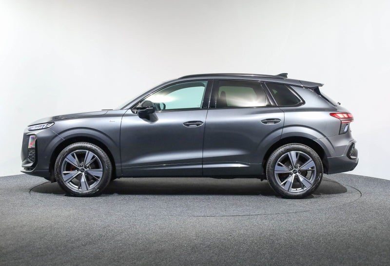 2026 Audi Q3 S-line TFSI MHEV 110kW, photo 3
