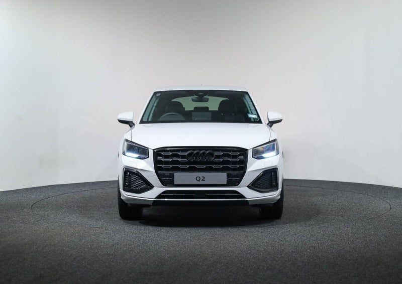 2026 Audi Q2 Dynamic Black Edition 35 TFSI 110kW, photo 2