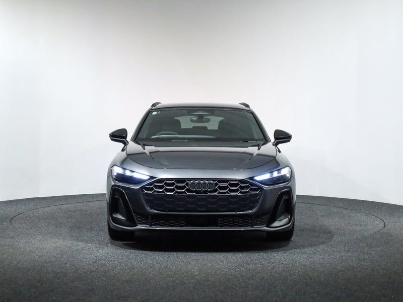 2026 Audi A5 Avant e-hybrid S-line 220kW quattro, photo 2