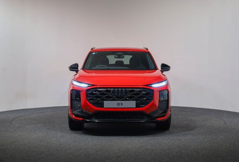2026 Audi Q3 S-line TFSI 195kW quattro, photo 2