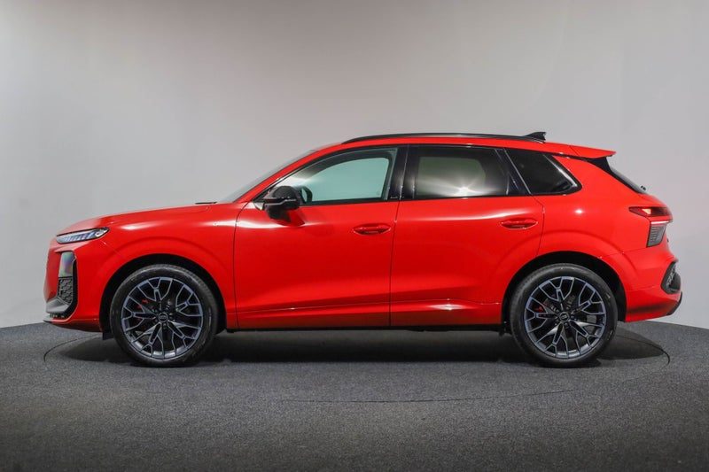 2026 Audi Q3 S-line TFSI 195kW quattro, photo 3