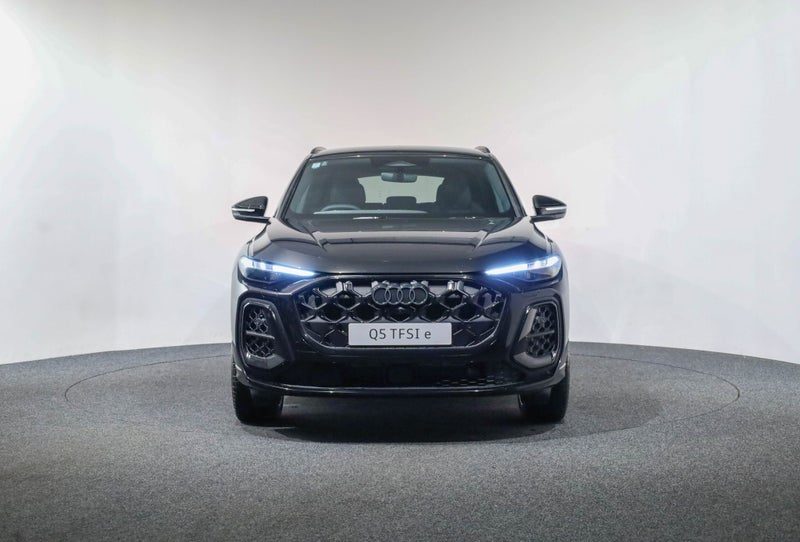 2026 Audi Q5 S-line e-hybrid 220kW quattro, photo 2