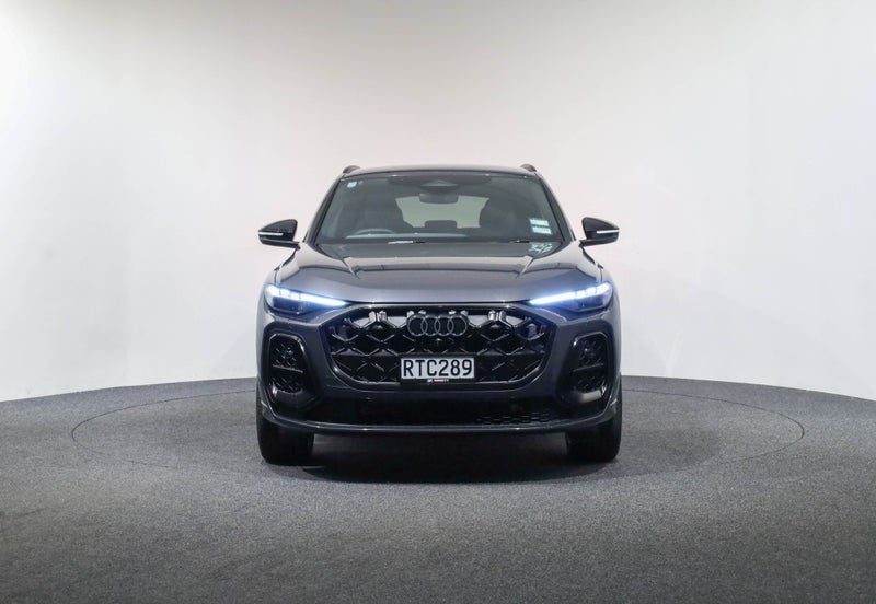 2026 Audi Q5 S-line e-hybrid 220kW quattro, photo 2