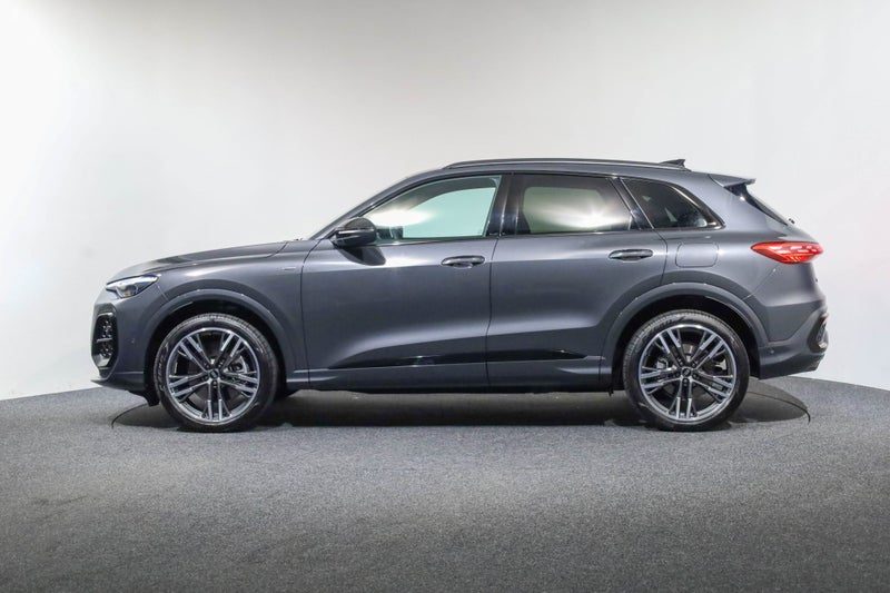 2026 Audi Q5 S-line e-hybrid 220kW quattro, photo 3