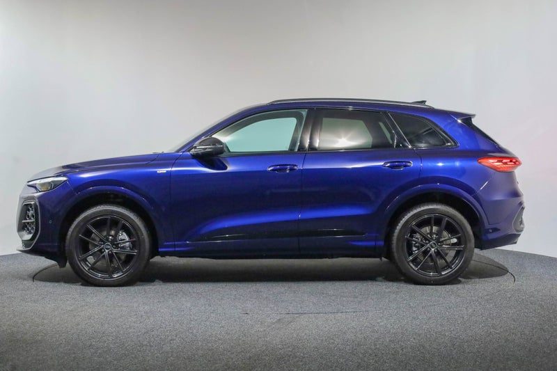 2026 Audi Q5 S-line TFSI MHEV+ 150kW quattro, photo 3