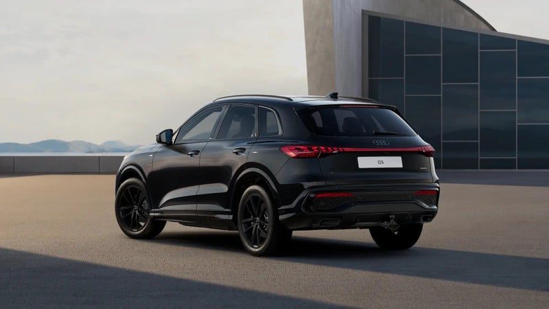 2026 Audi Q5 S-line TFSI MHEV+ 150kW quattro, photo 3