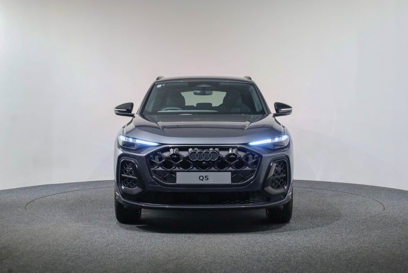 2026 Audi Q5 S-line TFSI MHEV+ 150kW quattro, photo 2