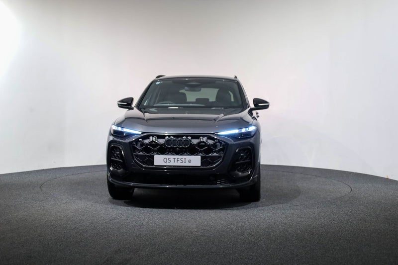 2026 Audi Q5 S-line e-hybrid 220kW quattro, photo 2