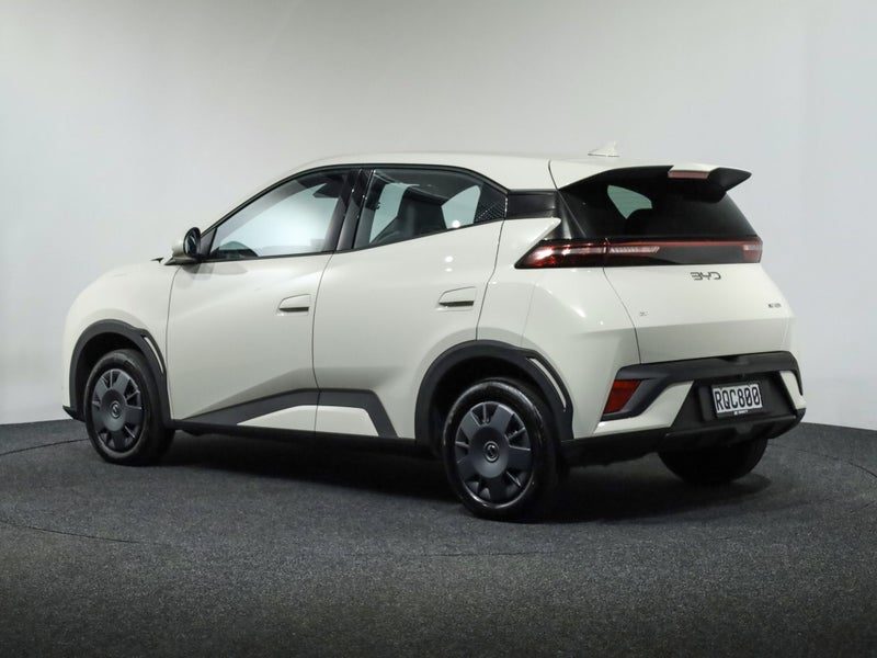 2026 BYD ATTO 1 Essential EV, photo 2