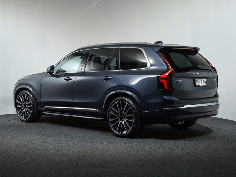 2026 Volvo XC90 B5 AWD ULTRA BRIGHT, photo 2