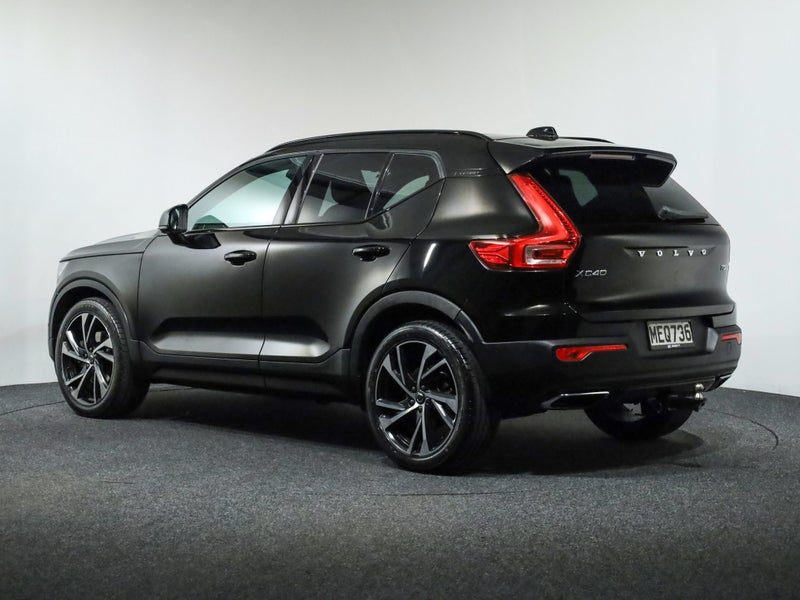 2019 Volvo XC40 T5 AWD R-DESIGN, photo 2