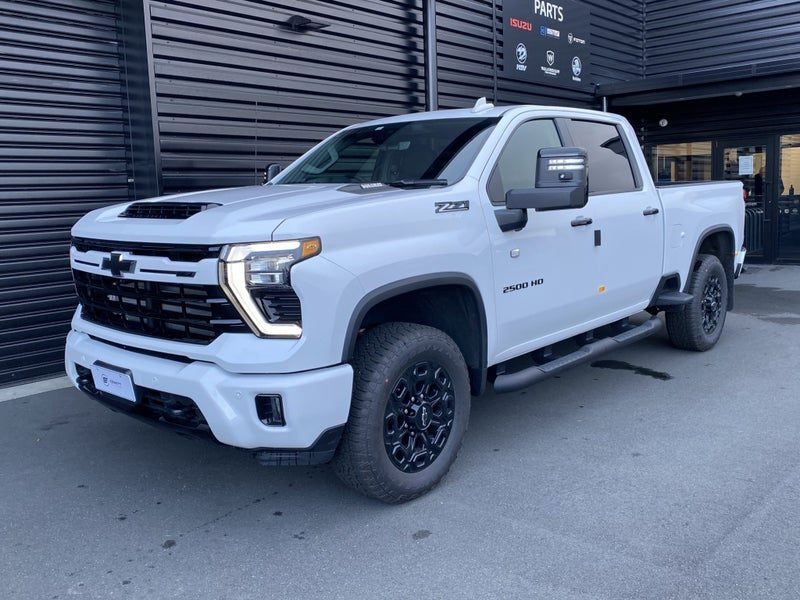 2026 Chevrolet Silverado 2500 HD LTZ Premium, photo 3