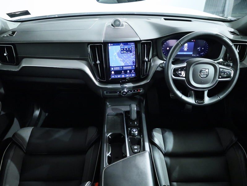 2022 Volvo XC60 B6 AWD R-DESIGN, photo 3