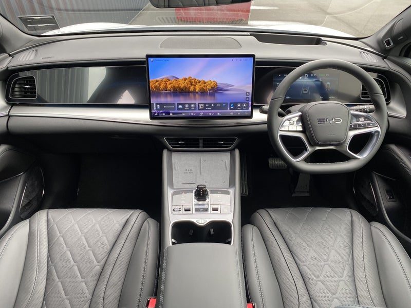 2026 BYD Sealion 7 Premium 2WD EV, photo 3