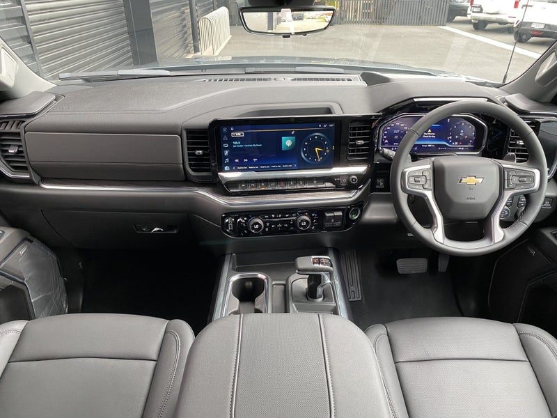 2026 Chevrolet Silverado 1500 LTZ, photo 3