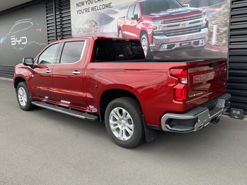 2026 Chevrolet Silverado 1500 LTZ, photo 2
