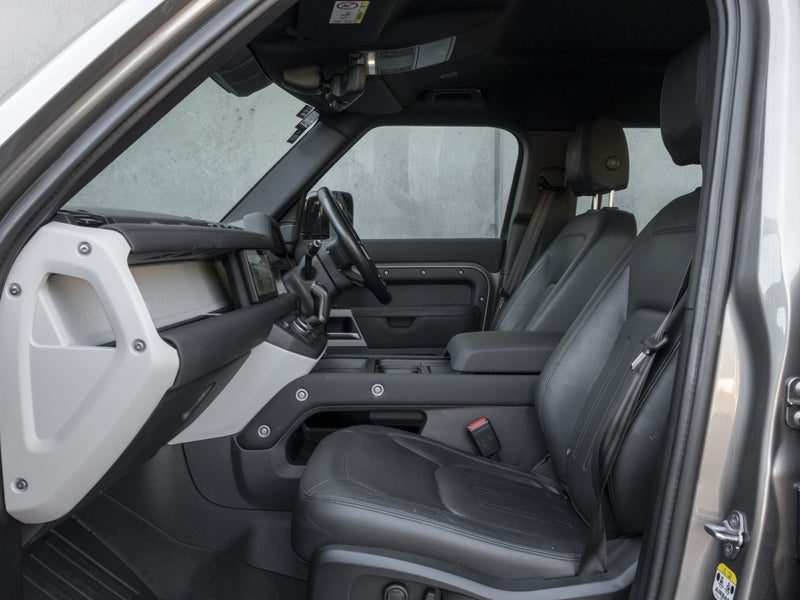 2022 Land Rover Defender 110 D300 SE, photo 3