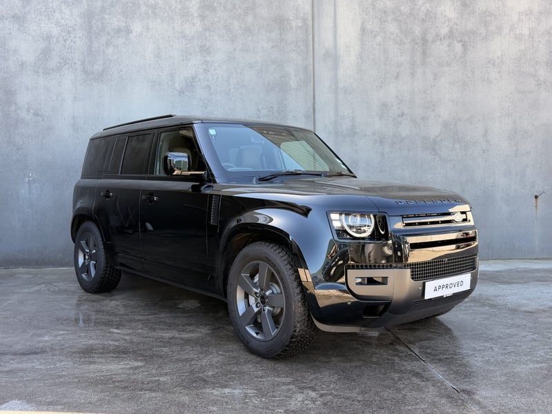 2026 Land Rover Defender 110 P300e X-Dynamic SE