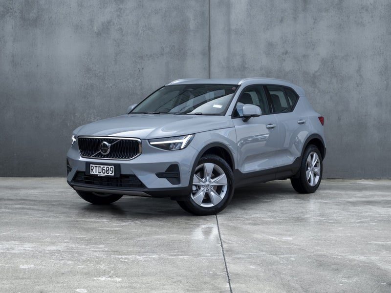 2026 Volvo XC40 B4 FWD PLUS, photo 3