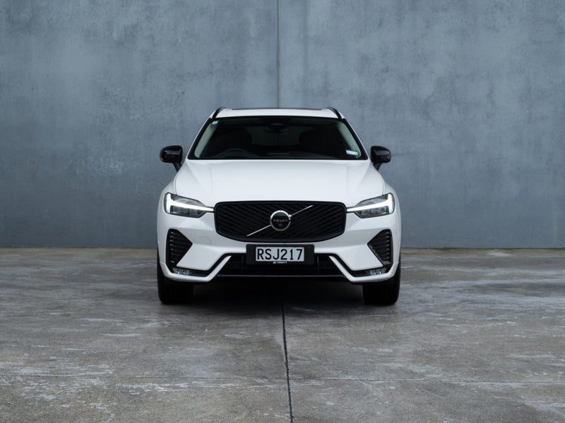 2025 Volvo XC60 B5 Ultra Dark 2.0P, photo 2