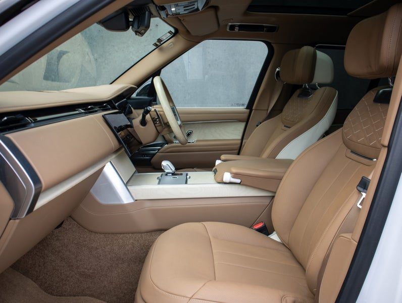2024 Land Rover Range Rover P550e SV SWB, photo 3