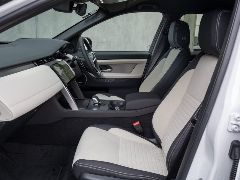 2026 Land Rover Discovery Sport P250 Dyn Se, photo 3
