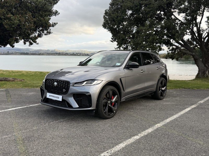 2025 Jaguar F-PACE SVR 575 Edition, photo 2
