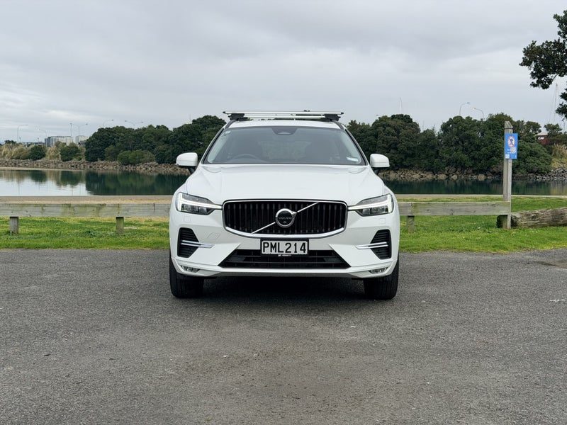 2022 Volvo XC60 B5 AWD PLUS, photo 2
