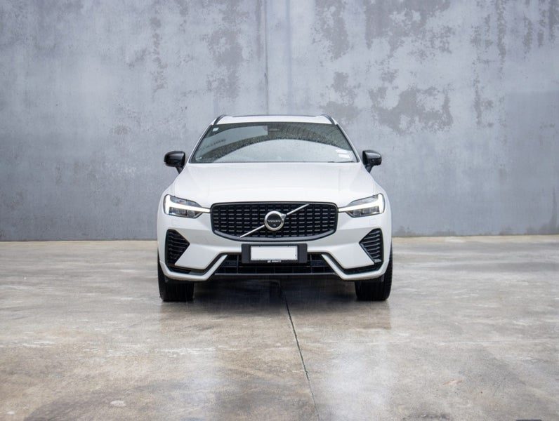 2022 Volvo XC60 T8 RECHARGE PHEV, photo 2