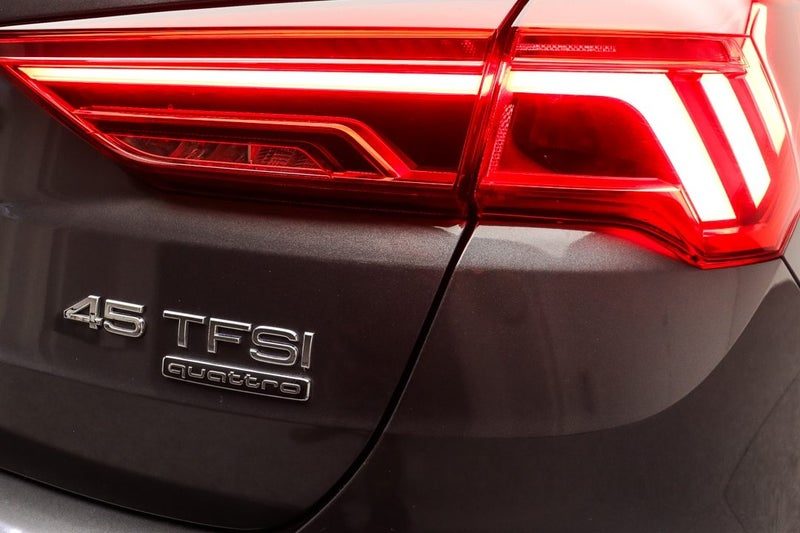 2020 Audi Q3 45 TFSI S Line 2, photo 2