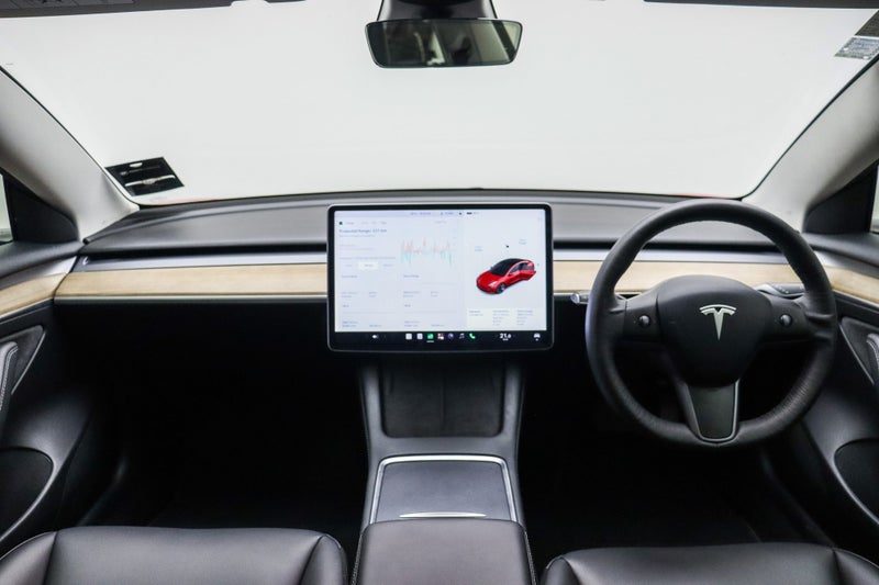 2021 Tesla Model 3 Standard Range Plus, photo 2
