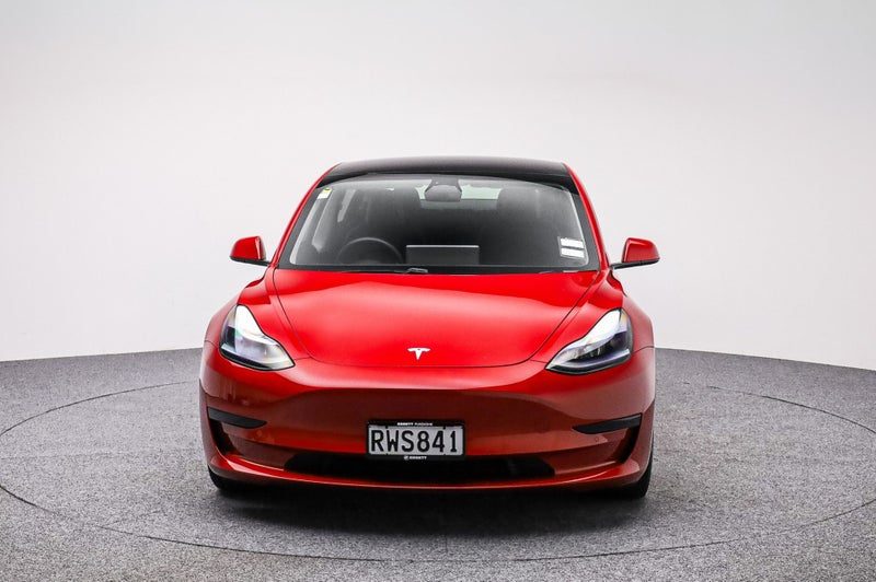 2021 Tesla Model 3 Standard Range Plus, photo 3