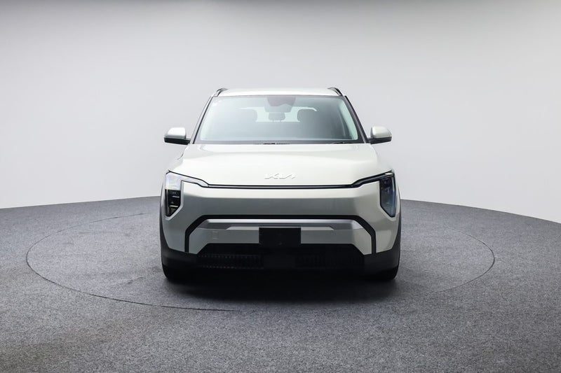 2026 Kia EV3 Light SR, photo 2