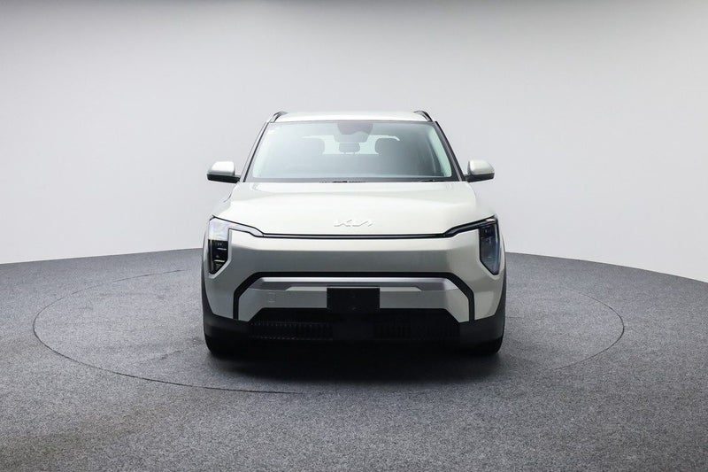 2026 Kia EV3 Light FWD LR, photo 2
