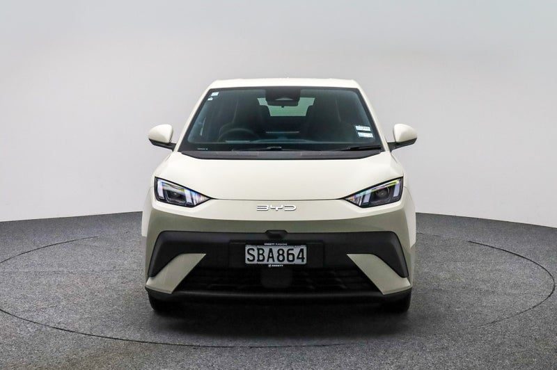 2026 BYD ATTO 1 Essential EV, photo 3