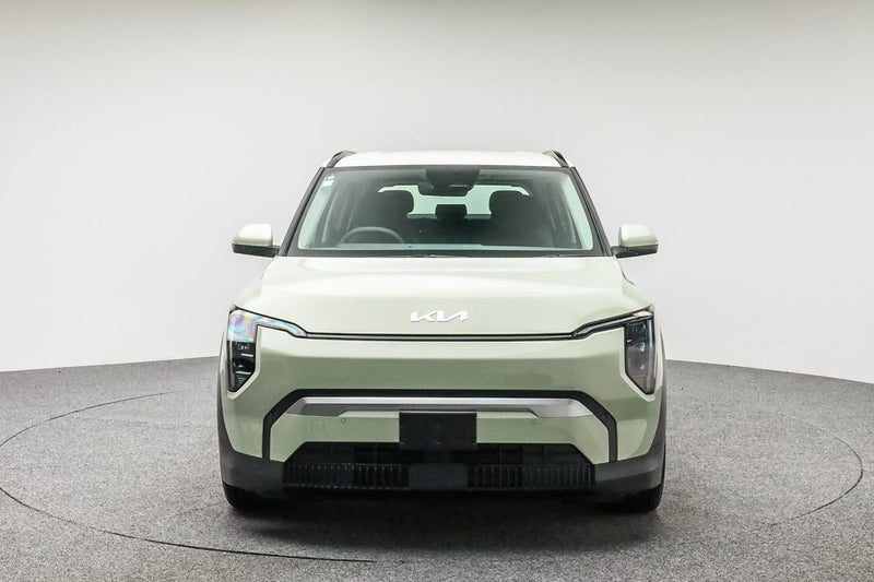2026 Kia EV3 Light FWD SR, photo 2