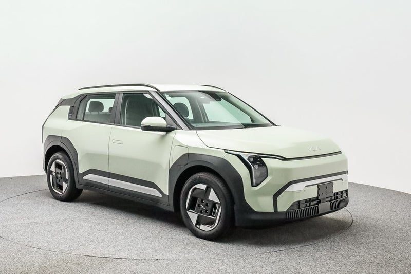 2026 Kia EV3 Light FWD SR, main photo